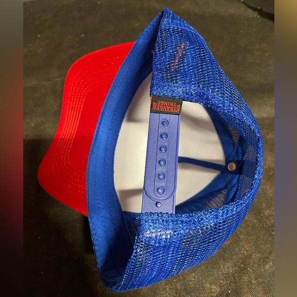 Stranger Things Trucker Hat SnapBack OSFA - Picture 4 of 7